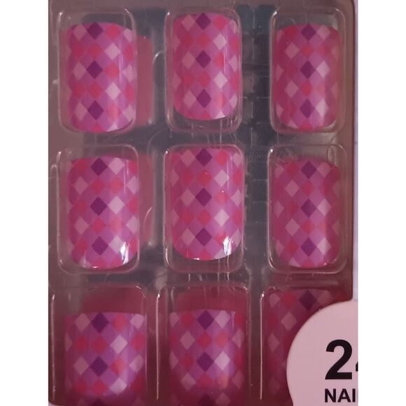 Nail Set 24 Piece New Pretty Secrets Artificial Sets Professional textured art - Picture 1 of 3